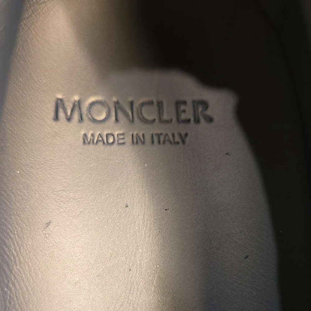 Elegant Moncler‎ Navy Blue Suede Mereith Loafers New No Box - Picture 2 of 10